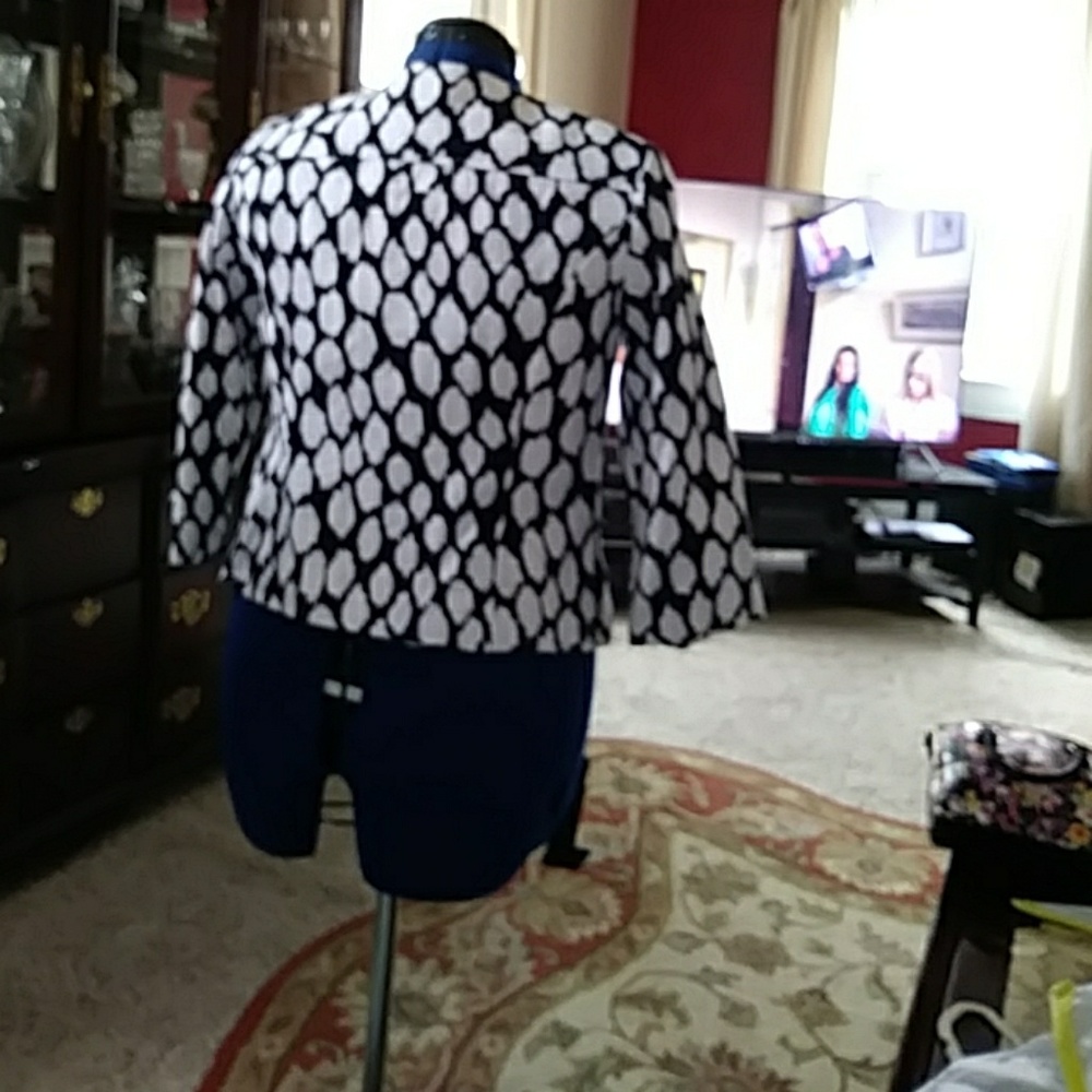 Jacket - Picture 2 of 3